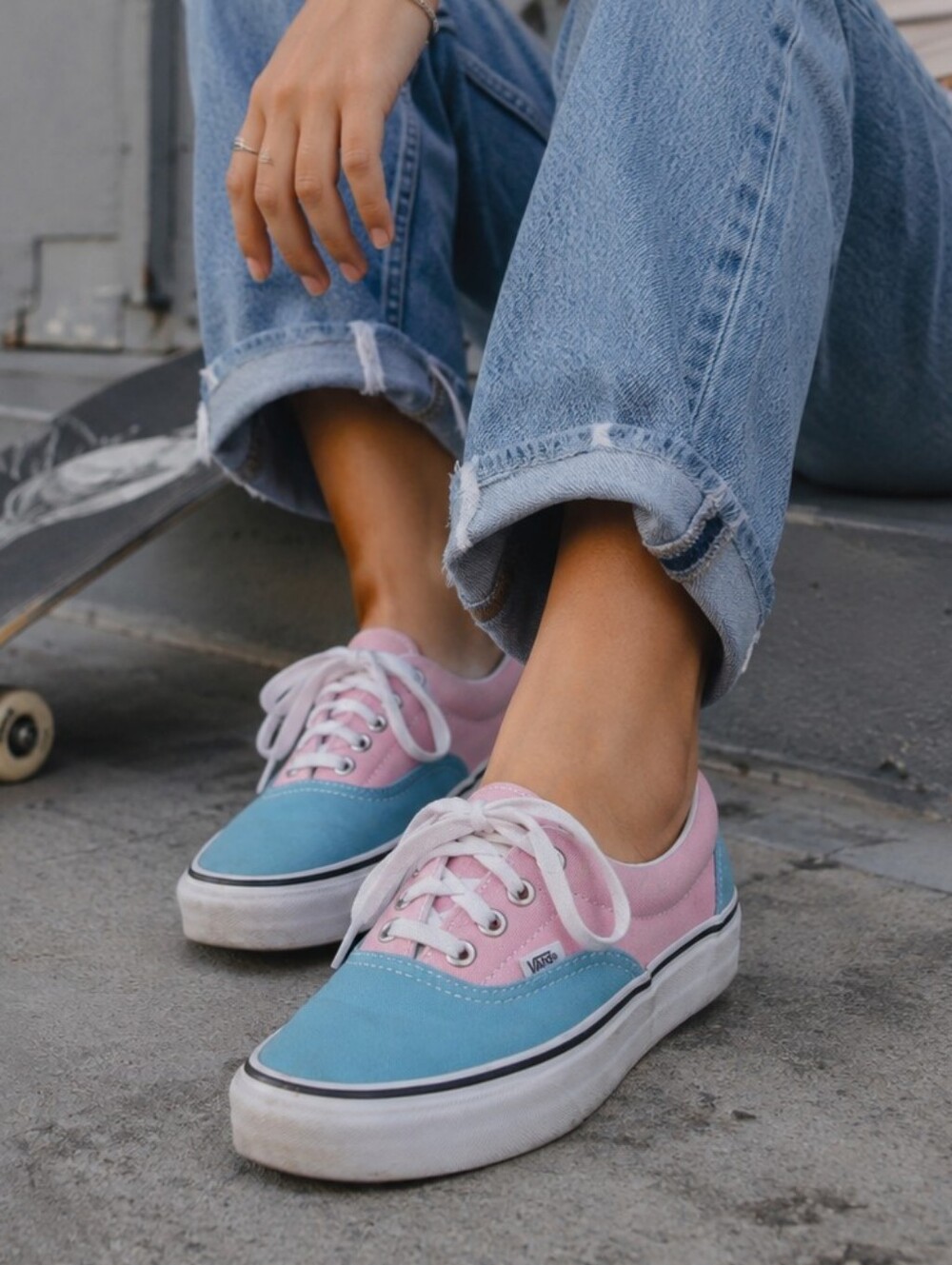 Vans Era Canvas Sneakers Women’s 7 / Men’s 5.5
